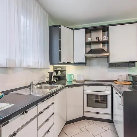 Guest house Complex Silvia 3*
